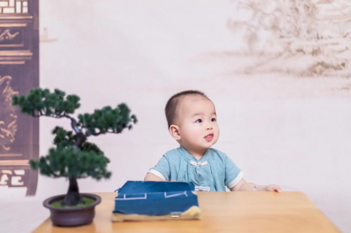 肇州二个月宝宝做哪些训练