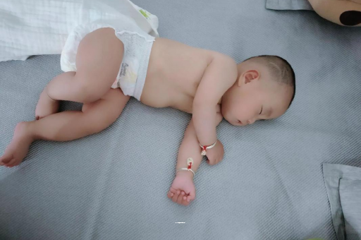 肇州宝宝发烧可以喝牛奶吗